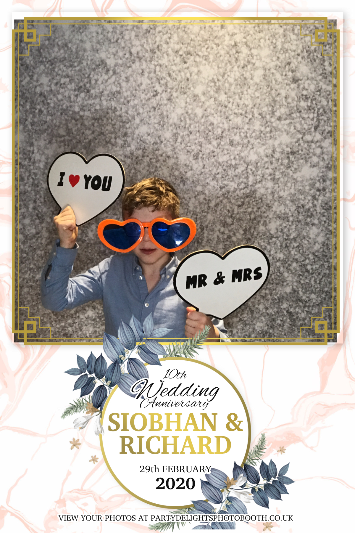 Siobhan and Richards Vow renewal  | View more photos from the event at gallery.partydelightsphotobooth.co.uk/u/PartyDelightsPhotoBooth/Siobhan-and-Richards-Vow-renewal